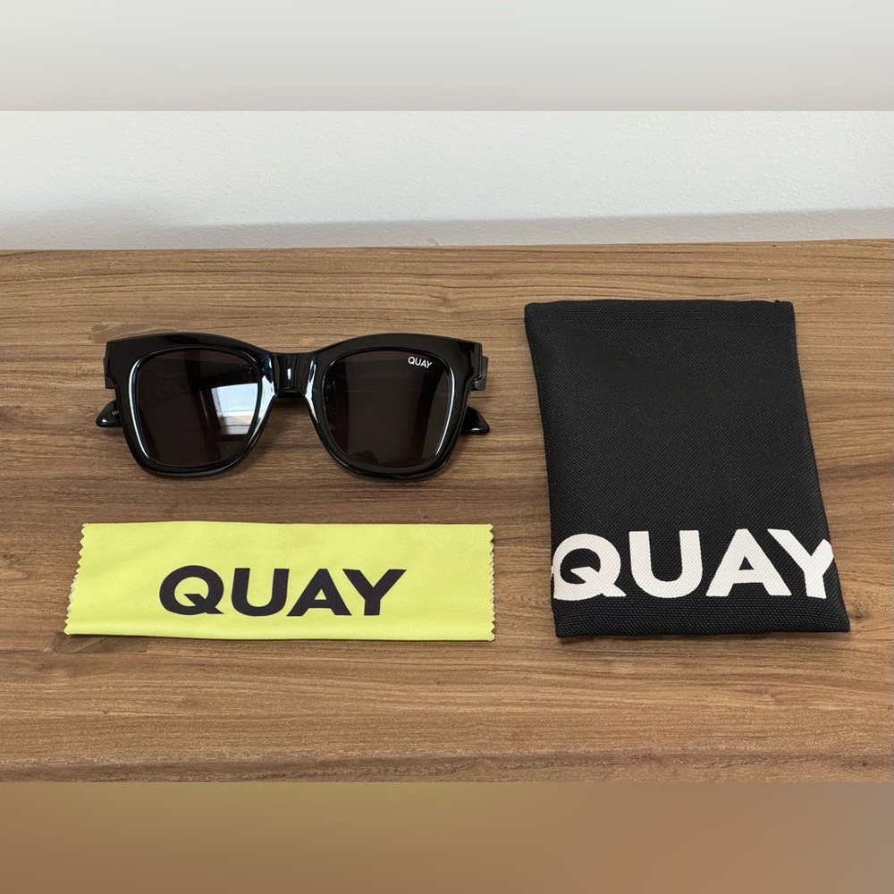 Quay After Hours Medium Black/Smoke Polarized Sunglasses